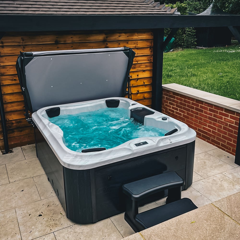 13A Plug & Play Hot Tubs