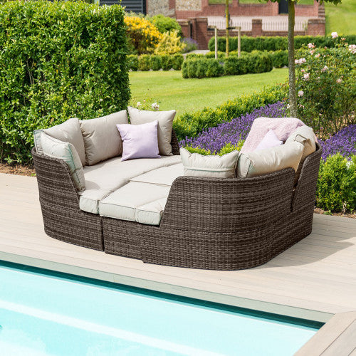 Maze rattan store oxford daybed