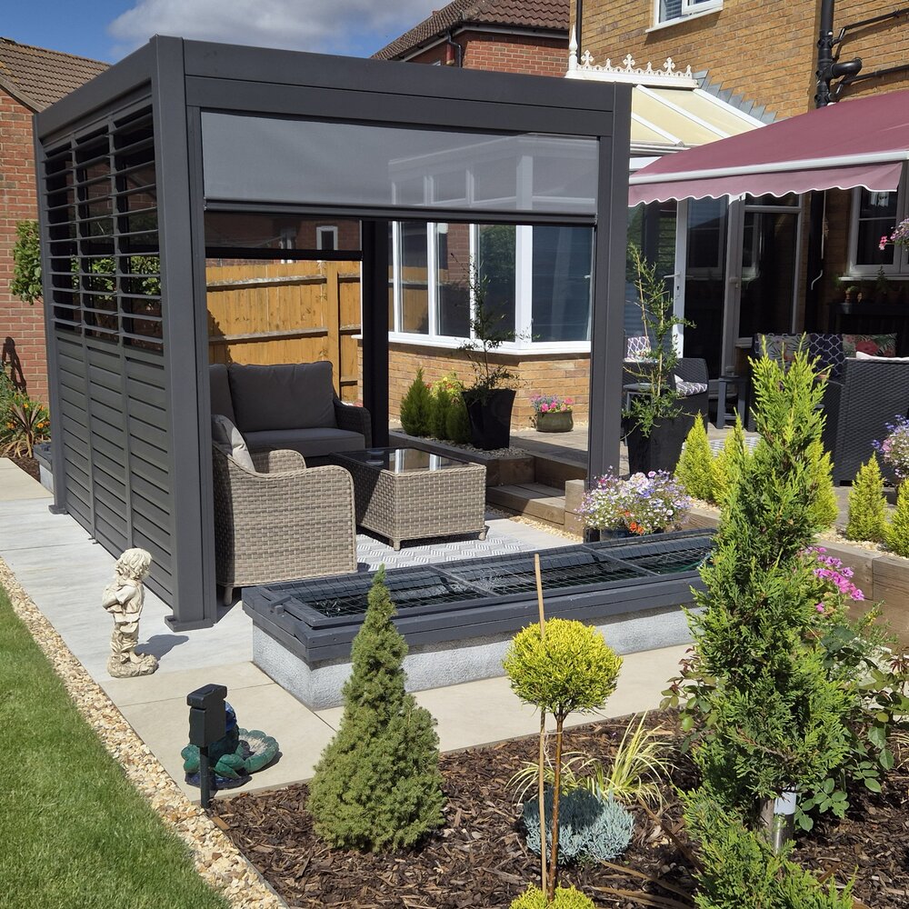 Nova Titan Aluminium Pergola in Grey