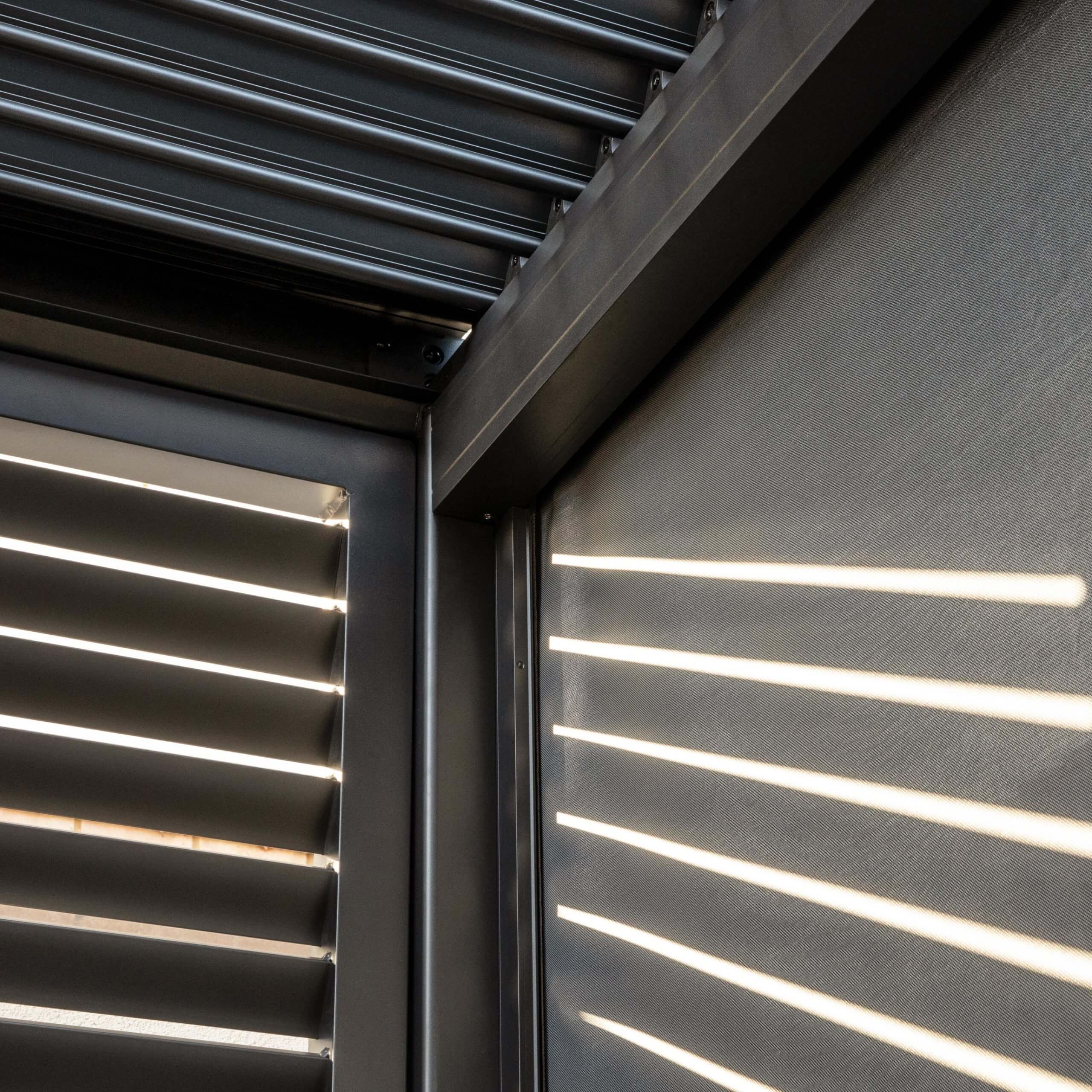 SUNS LIFESTYLE- MARANZA DELUXE PRIVACY SCREEN