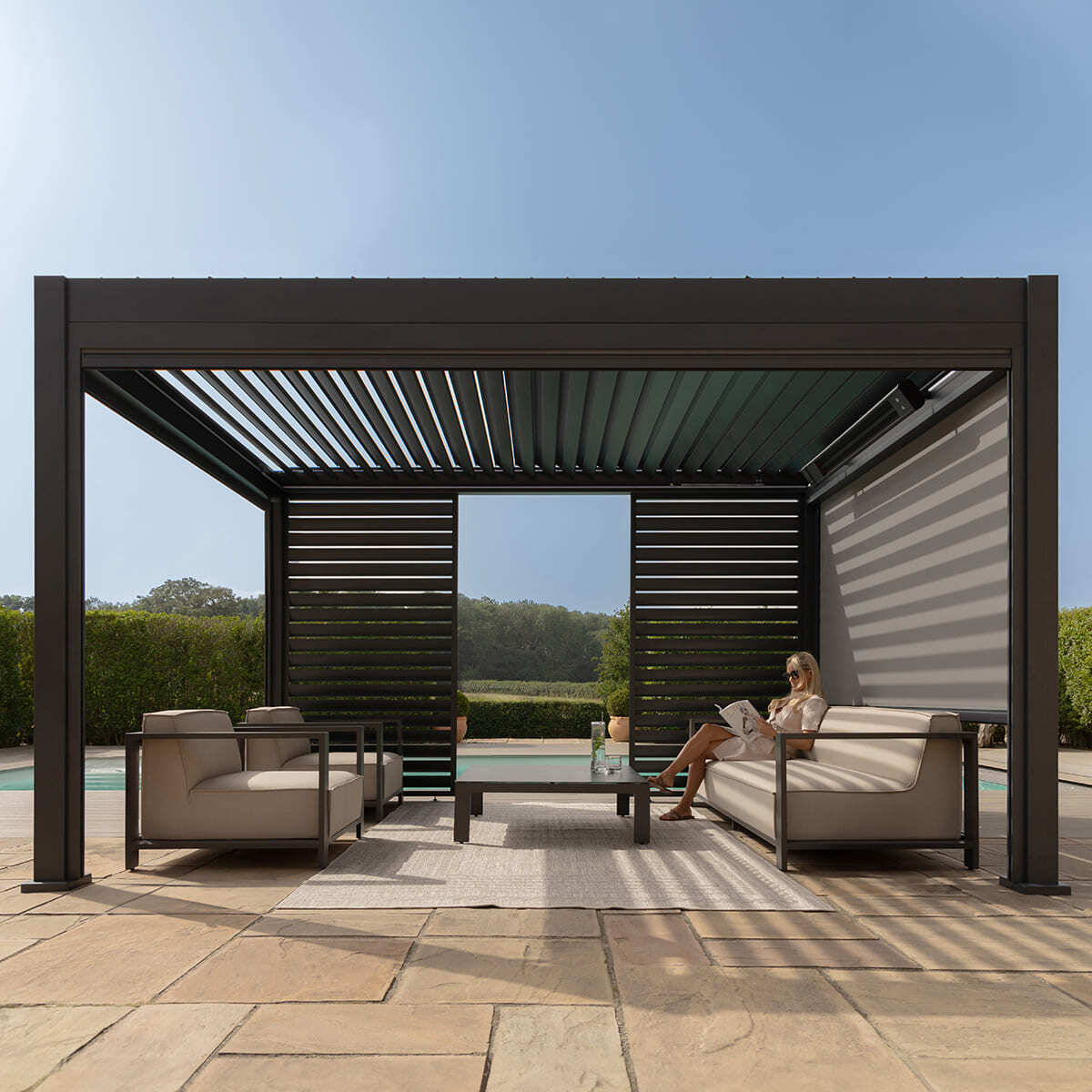 Eden_Maze_Pergola_with_Motorised_Roof