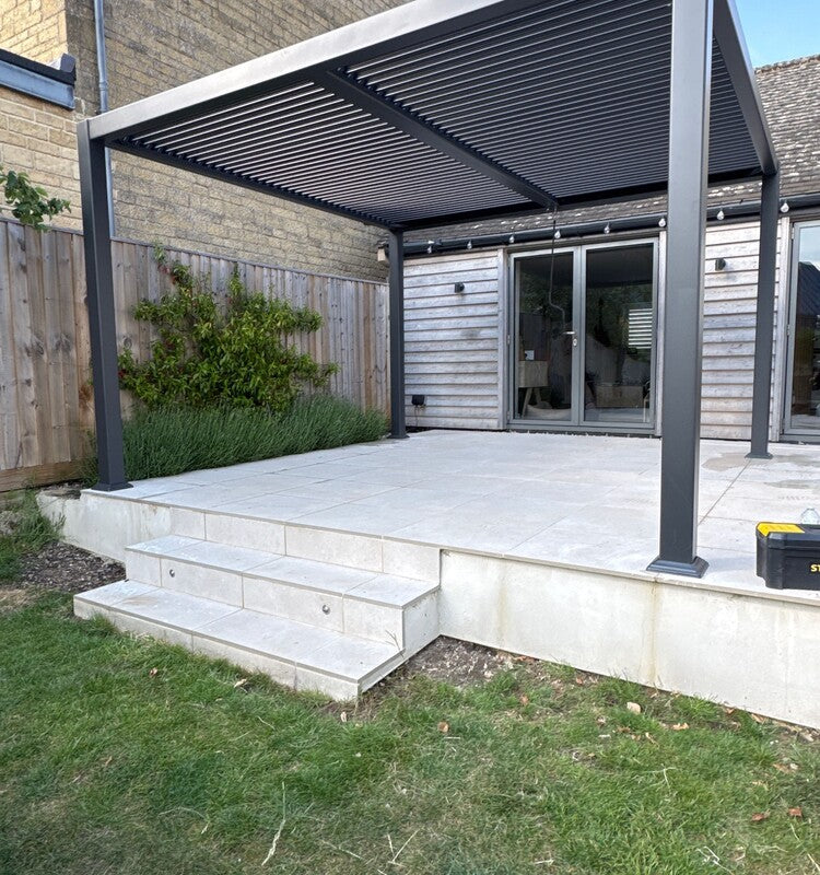 Customer photo 3.5 x 3.6 aluminium pergola