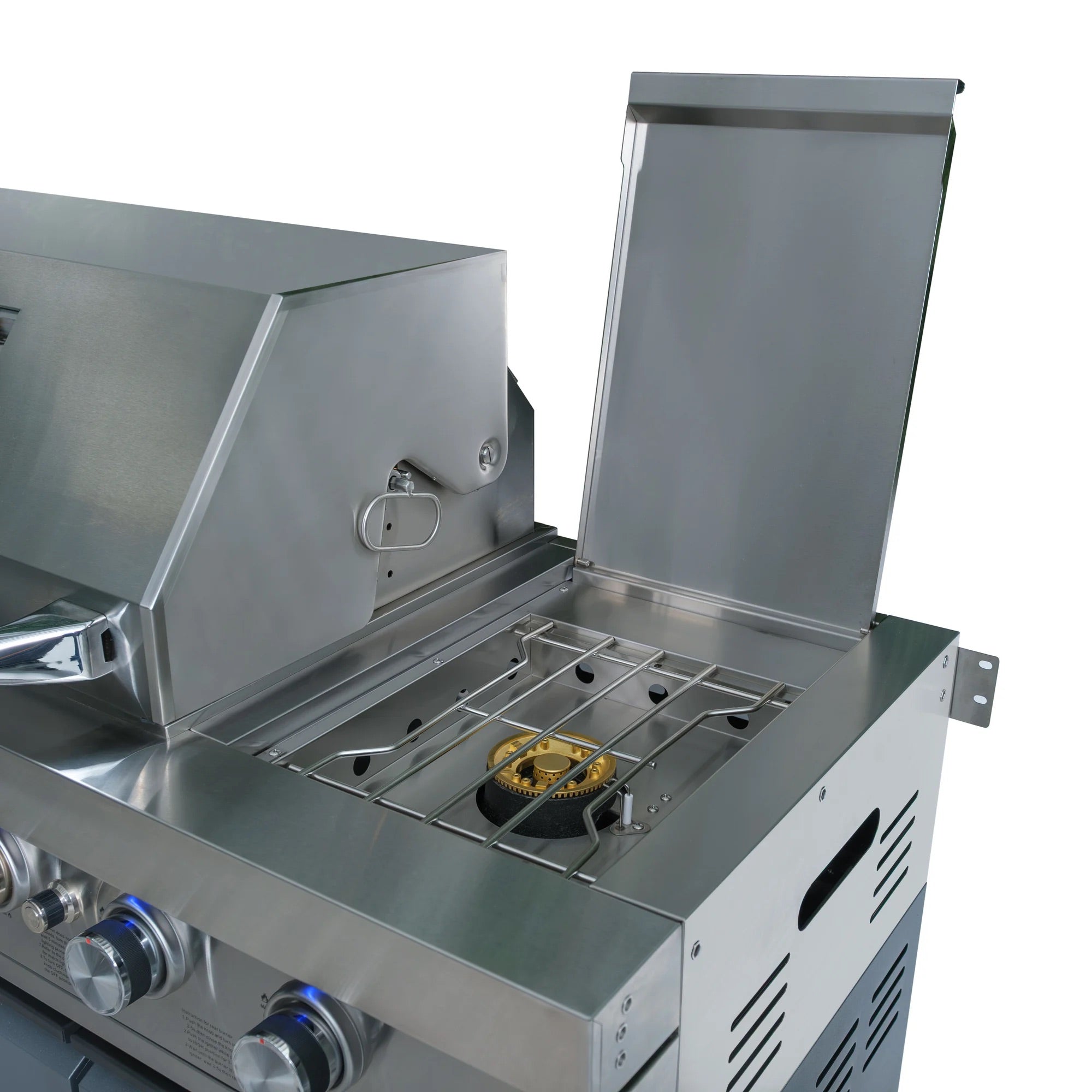 Maze Ember Outdoor Kitchen - close up of  open side burner