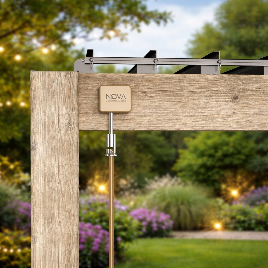 Nova Titan Aluminium Pergola Louvre Close Up in Wood Look