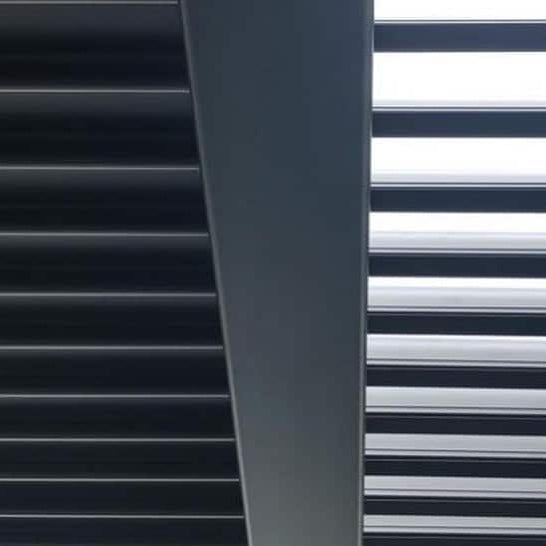 Suns Lifestyle Maranza Louvered Roof Slats opened and closed