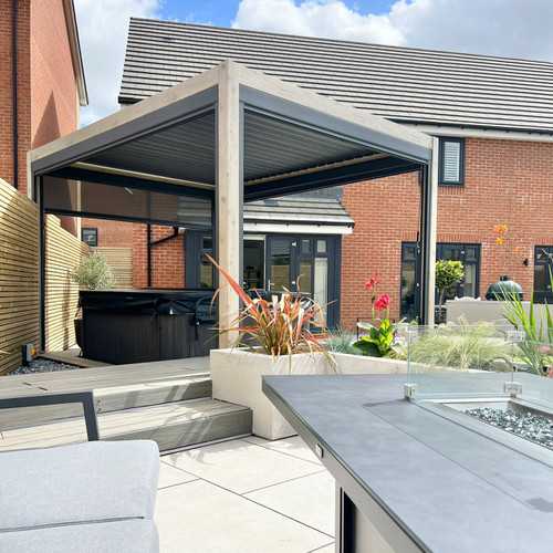 Nova Titan Aluminium Pergola- Wood Look